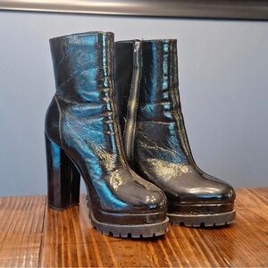 Wild Diva Glossy Black Platform Heeled Boots